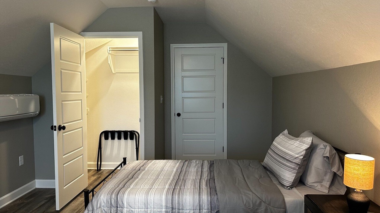 Photo of Bedroom in Conway