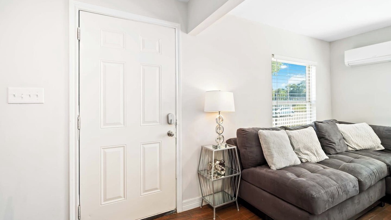 Photo of Livingroom in OST - South Union