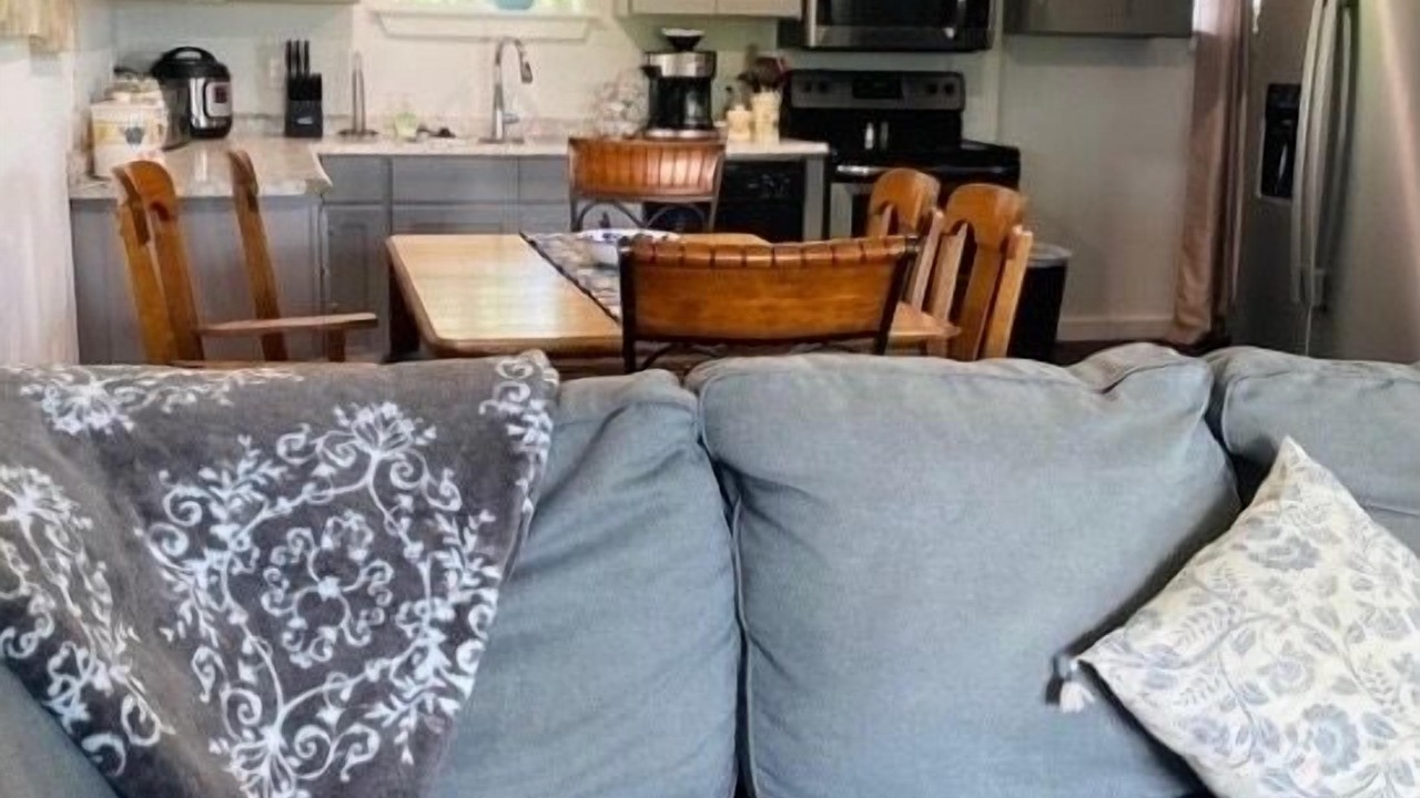 Photo of Livingroom in Lowell