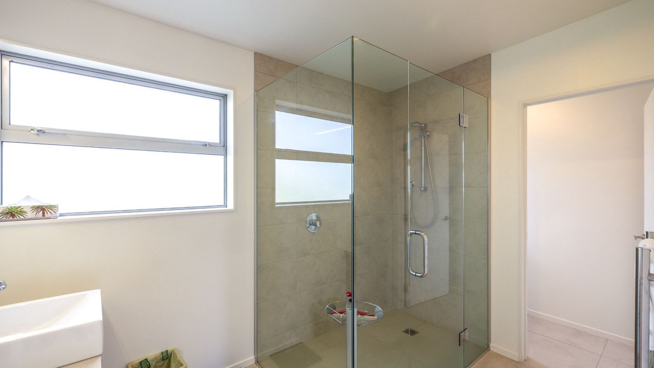 Photo of Bathroom in Oneroa