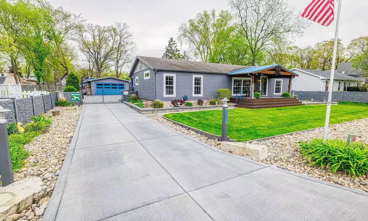 Photo of Outdoor in Cedar Lake