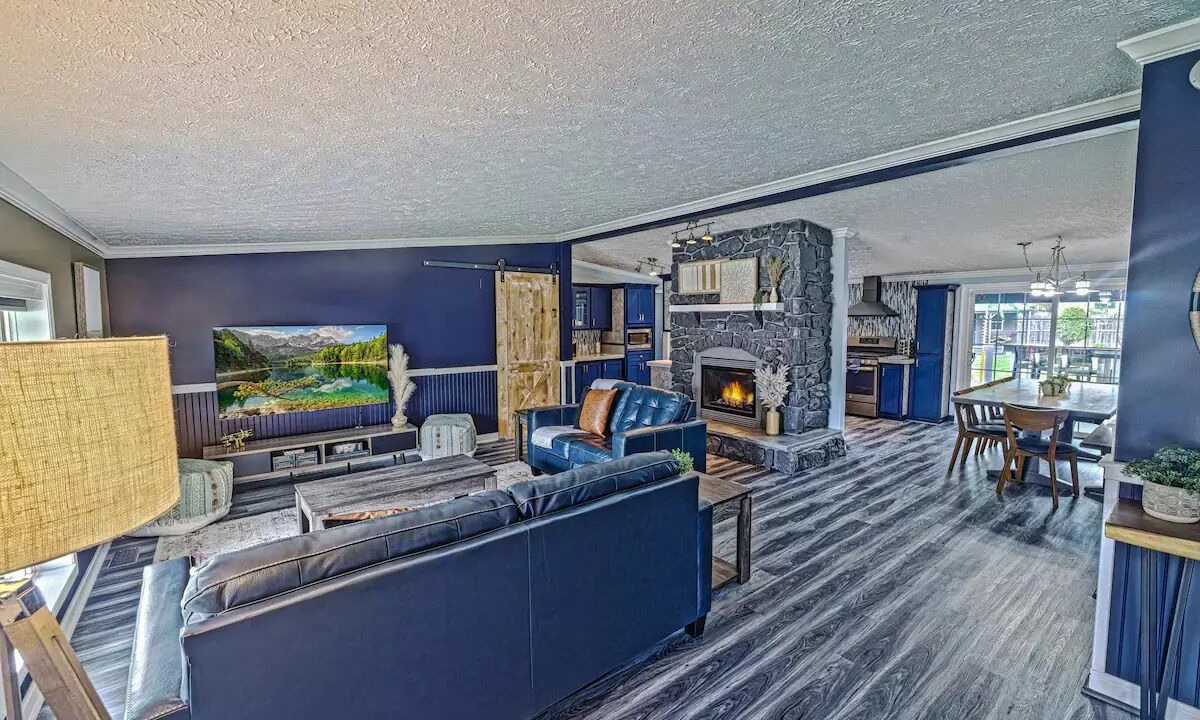 Photo of Livingroom in Cedar Lake