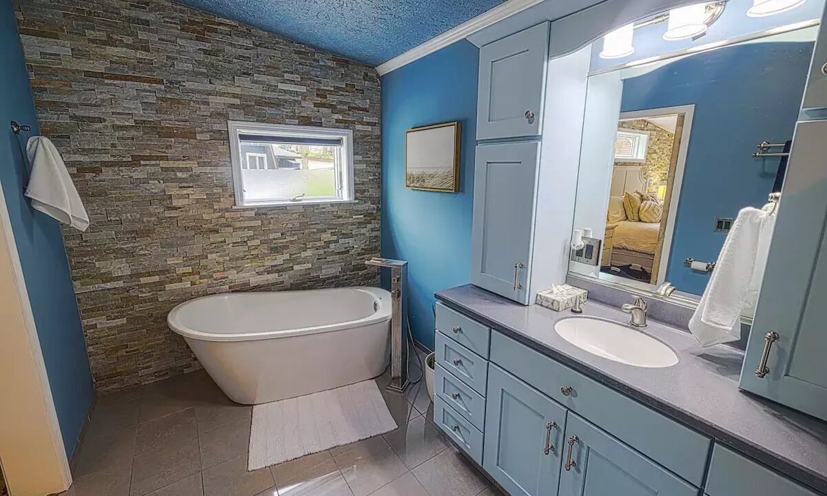Photo of Bathroom in Cedar Lake