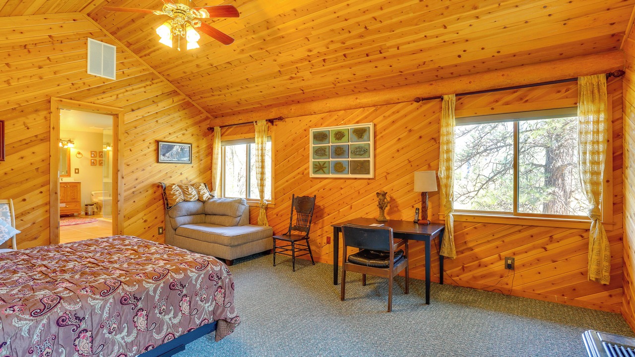 Photo of Bedroom in Junction City