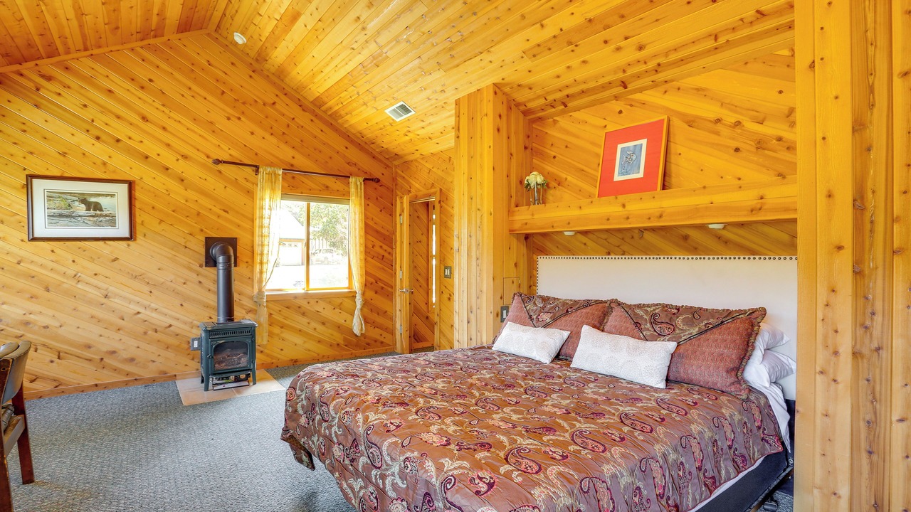 Photo of Bedroom in Junction City