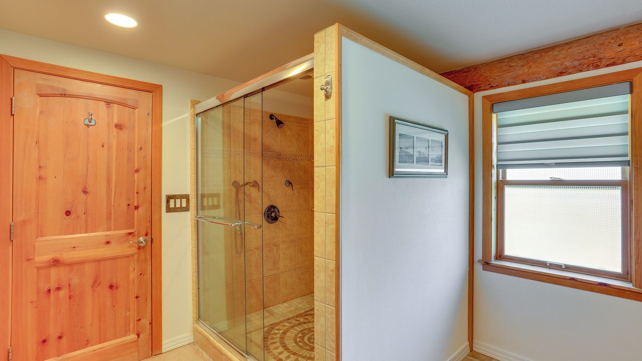 Photo of Bathroom in Junction City