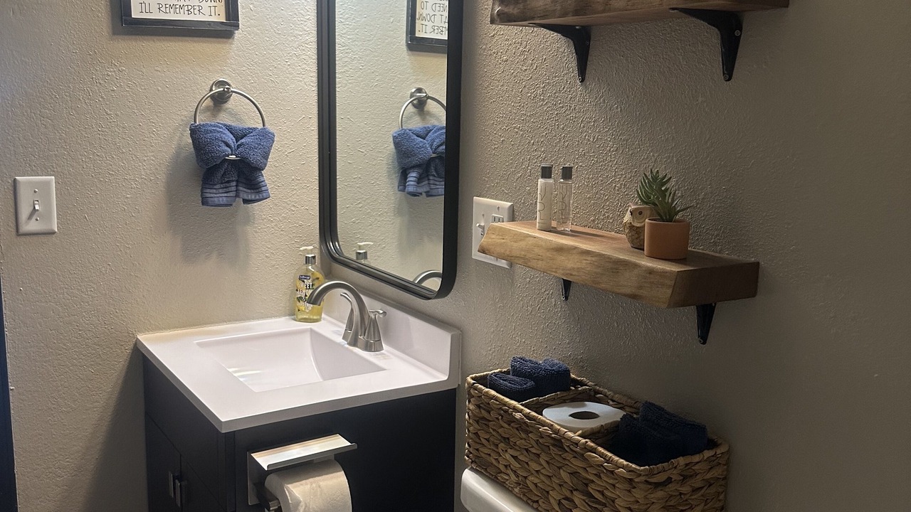 Photo of Bathroom in Sunrise Beach