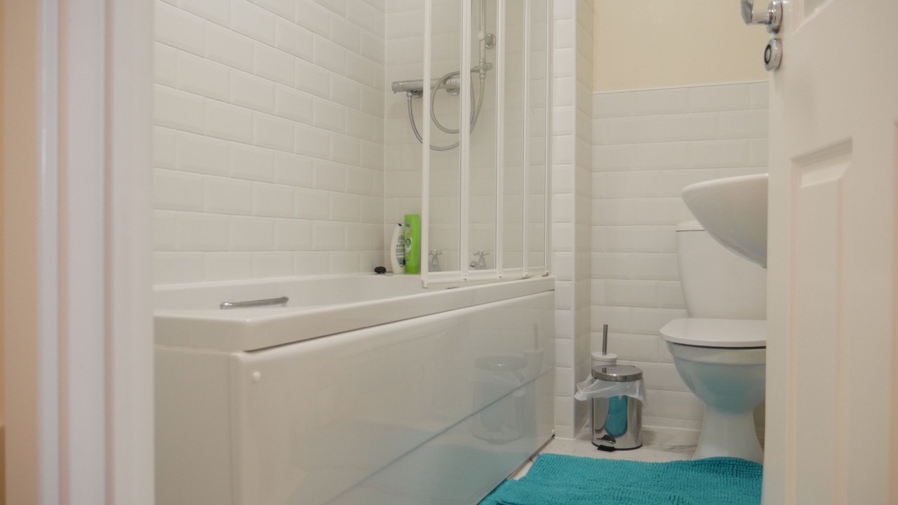 Photo of Bathroom in Dadlington