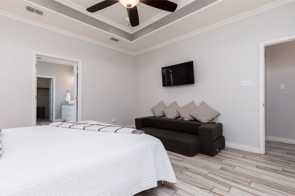 Photo of Bedroom in South Side