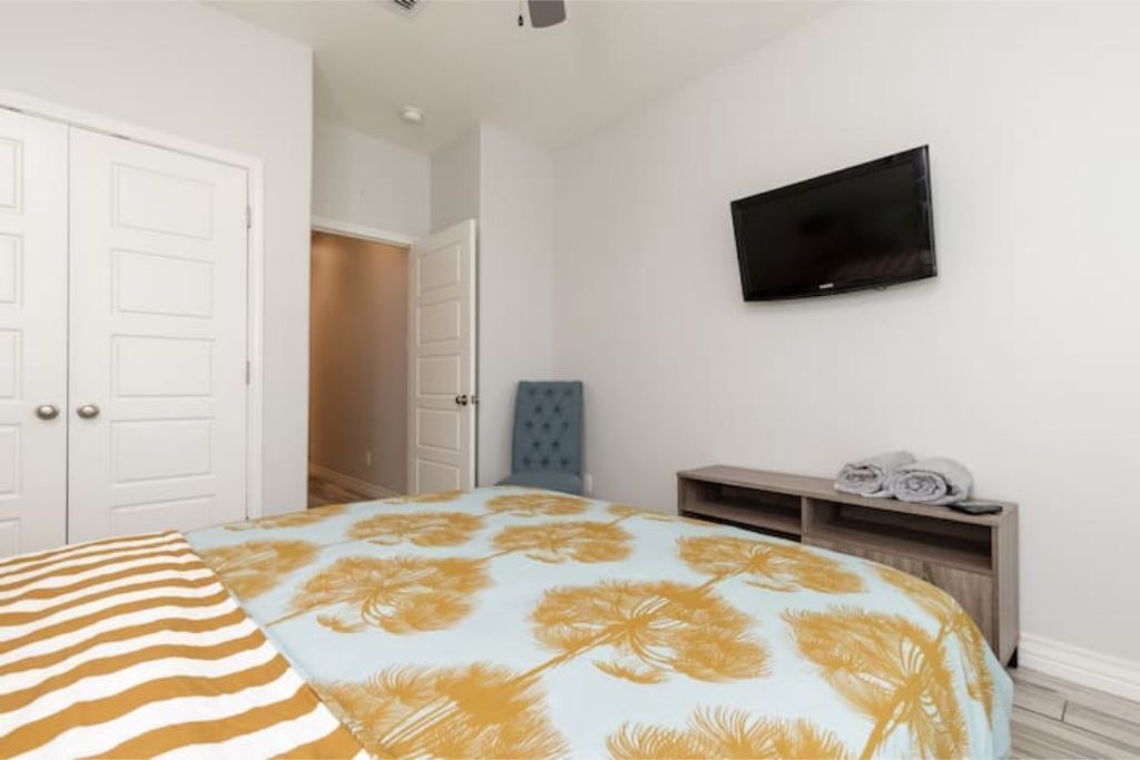 Photo of Bedroom in South Side