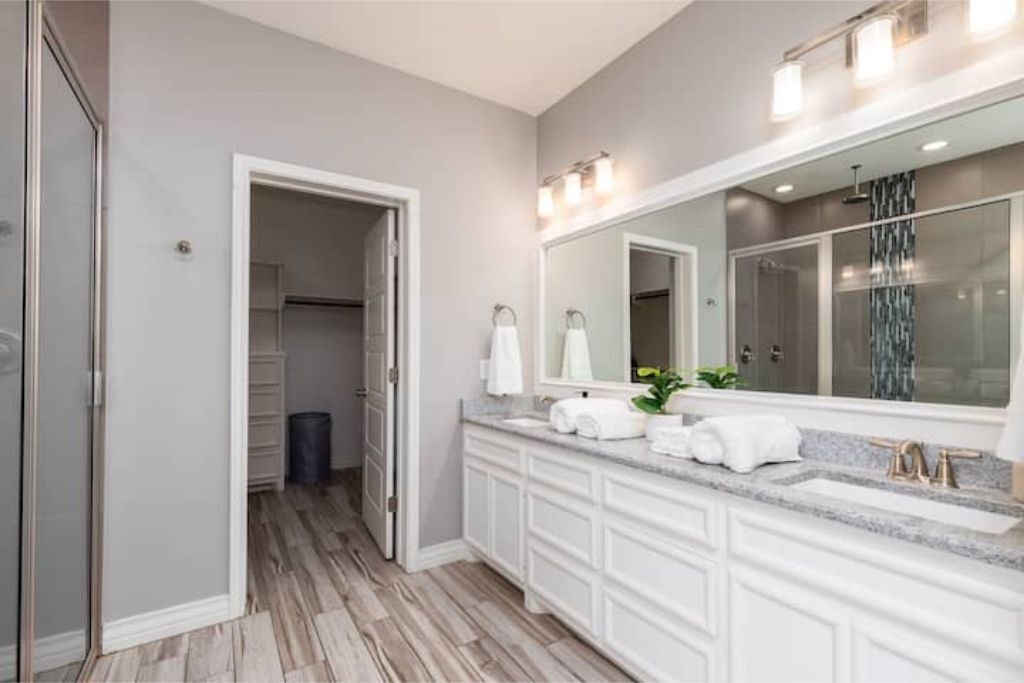 Photo of Bathroom in South Side