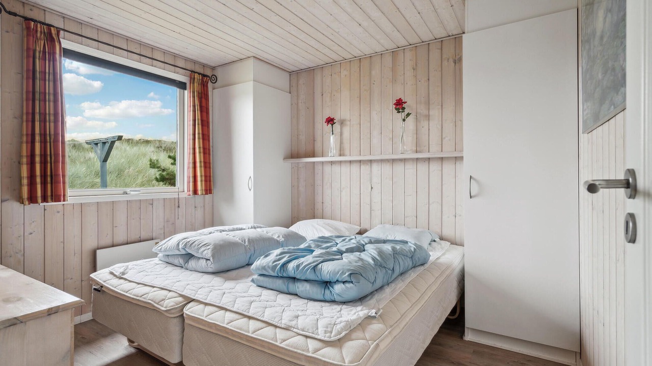 Photo of Others in Houvig Strand