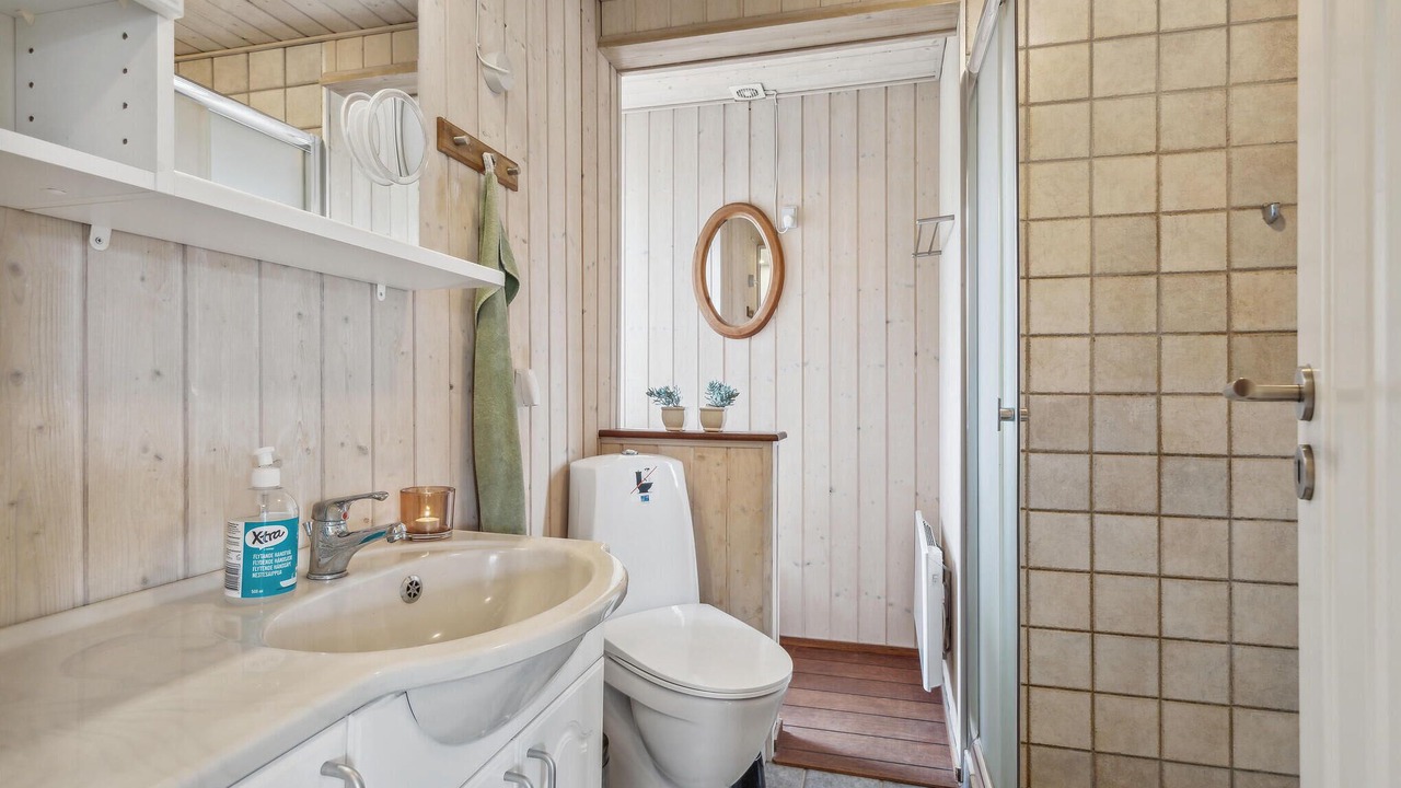 Photo of Bathroom in Houvig Strand