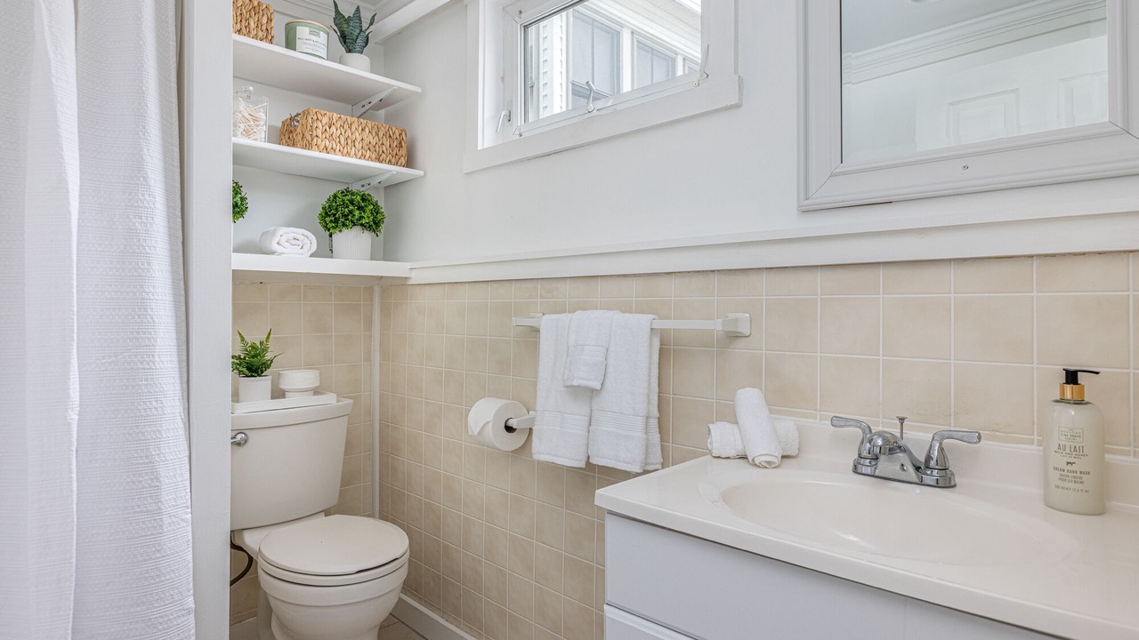 Photo of Bathroom in Ocean Park