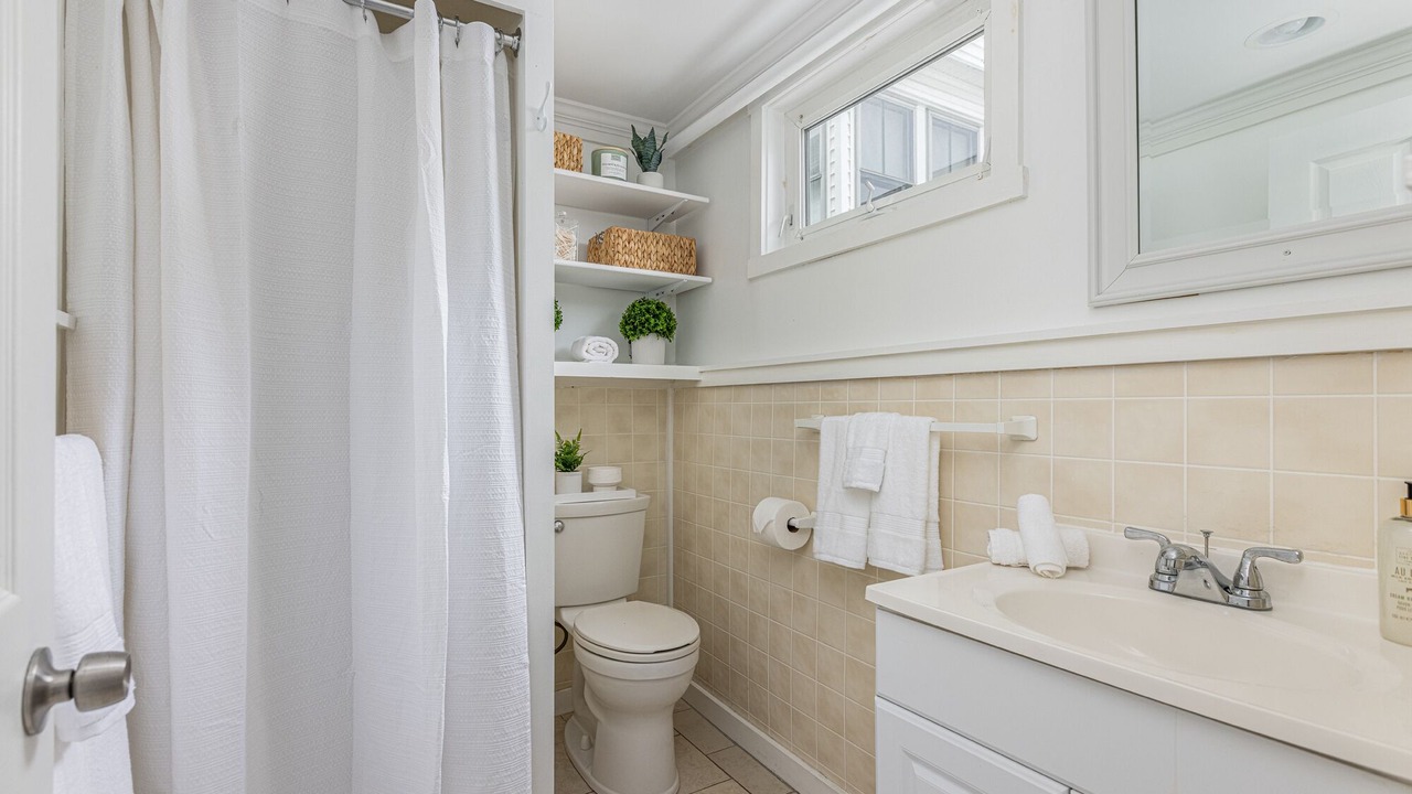 Photo of Bathroom in Ocean Park