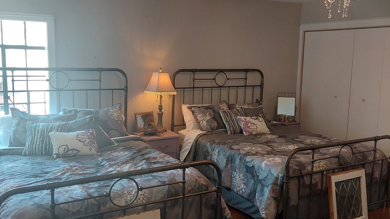 Photo of Bedroom in Holly