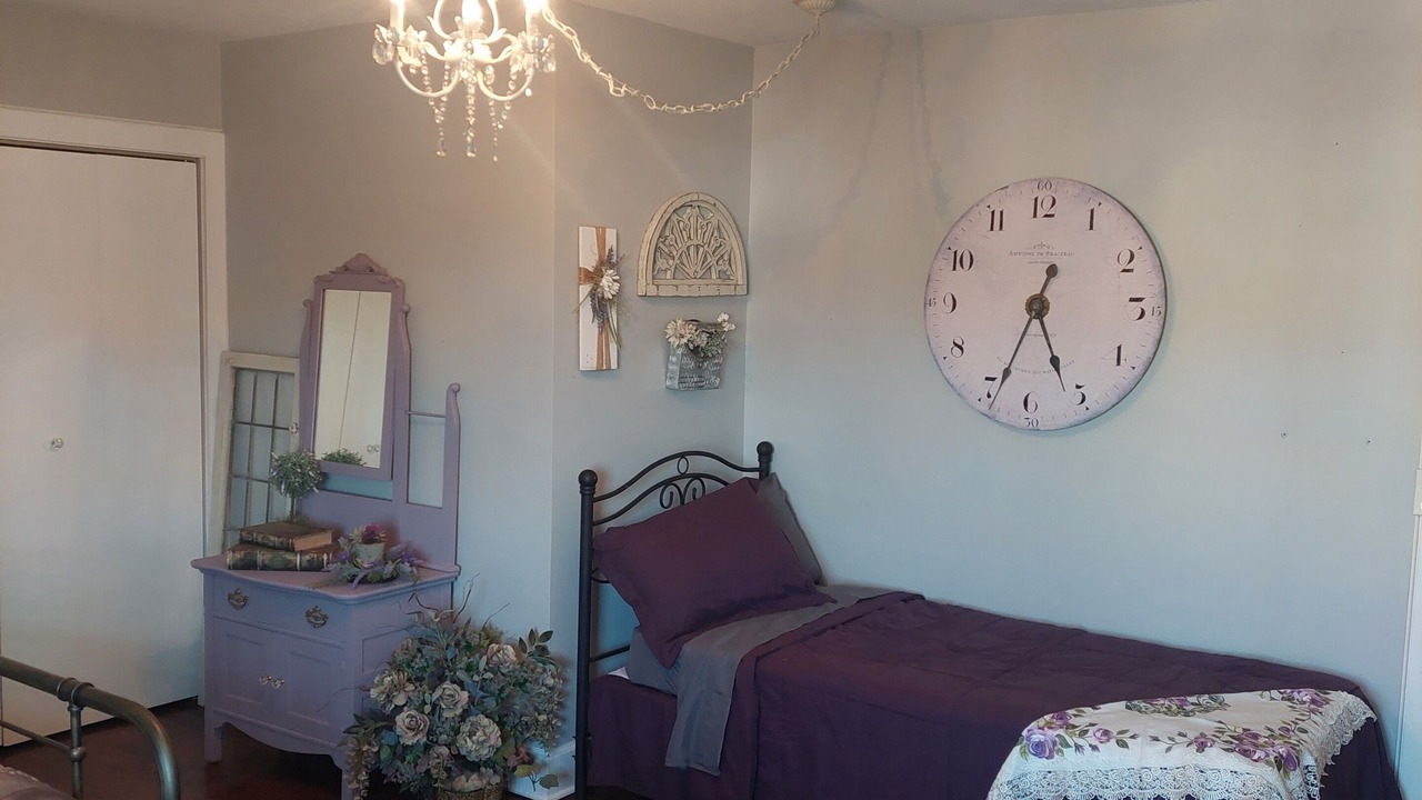 Photo of Bedroom in Holly