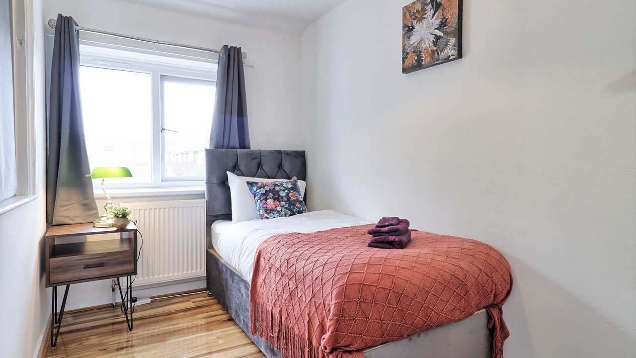 Photo of Bedroom in Basildon