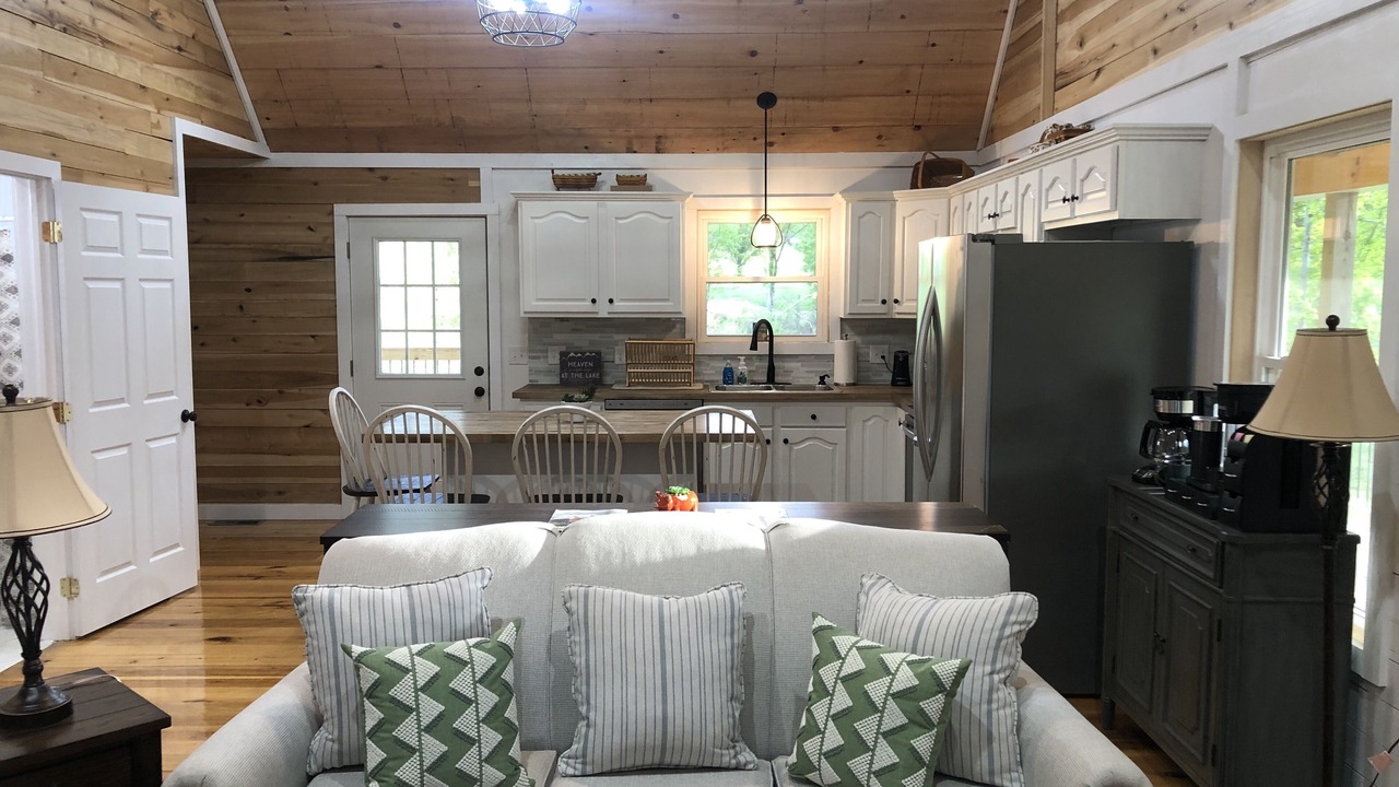 Photo of Livingroom in Jamestown