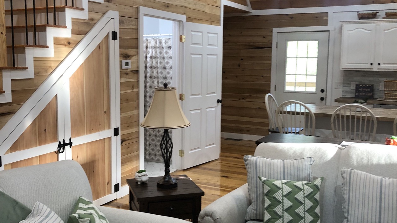 Photo of Livingroom in Jamestown