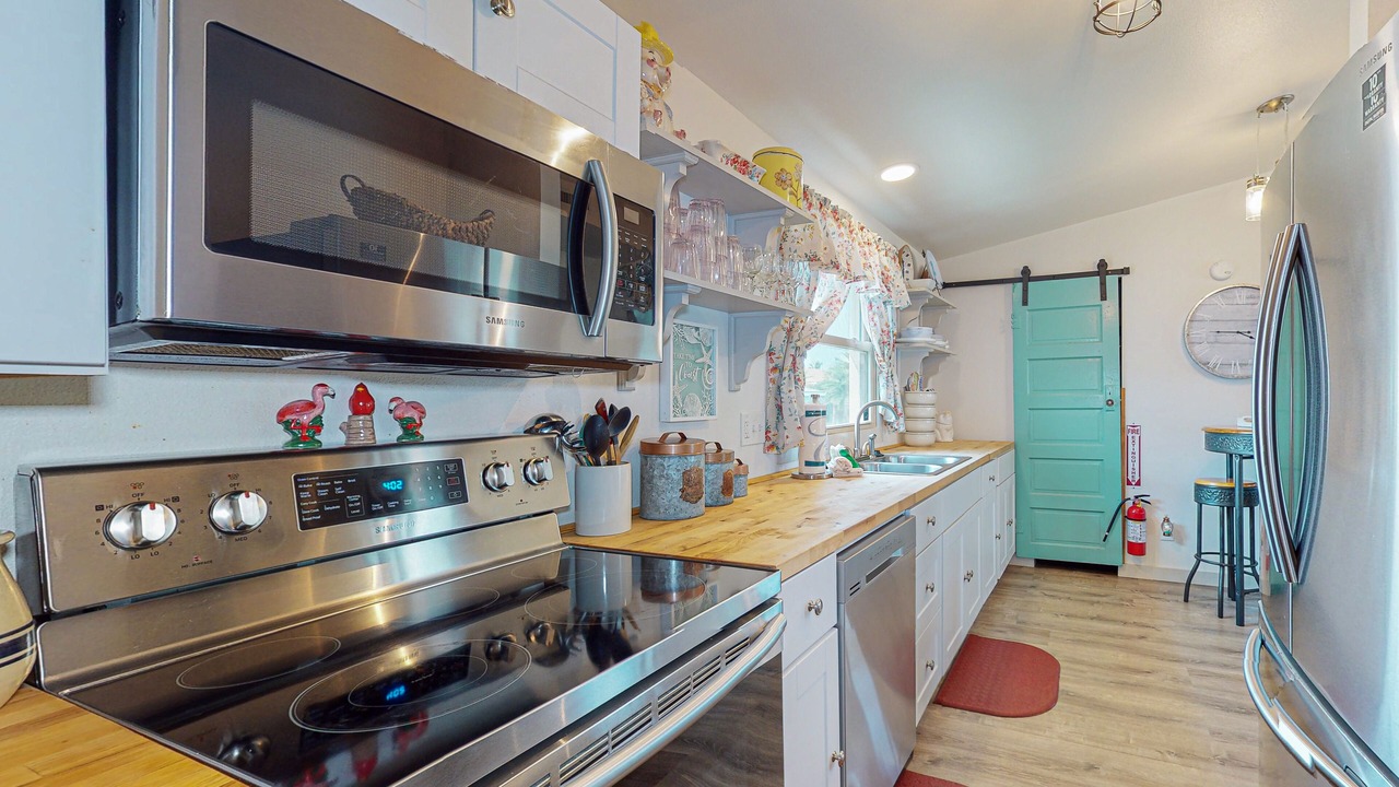 Photo of Kitchen in Leeward Sands