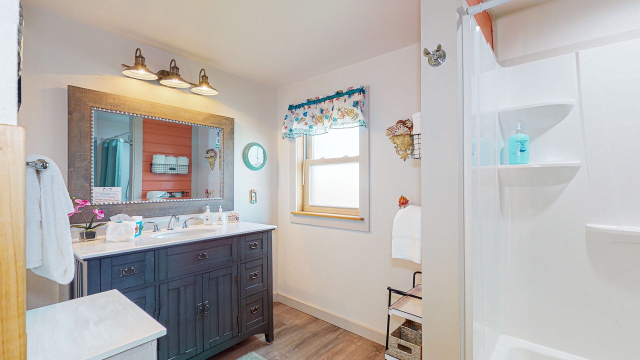 Photo of Bathroom in Leeward Sands