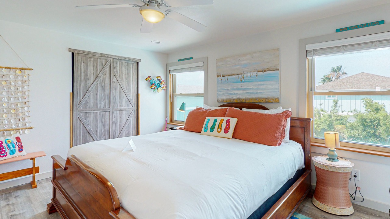 Photo of Bedroom in Leeward Sands