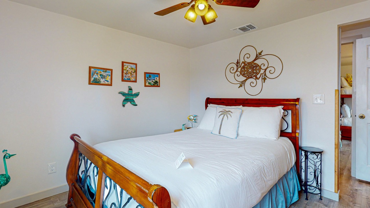 Photo of Bedroom in Leeward Sands