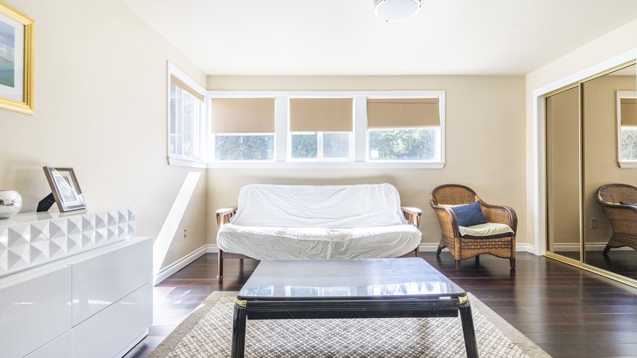 Photo of Livingroom in Bryn Mawr-Skyway