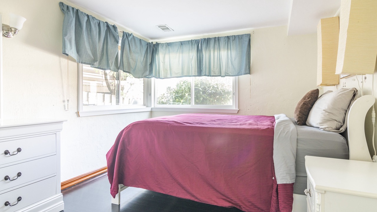 Photo of Bedroom in Bryn Mawr-Skyway