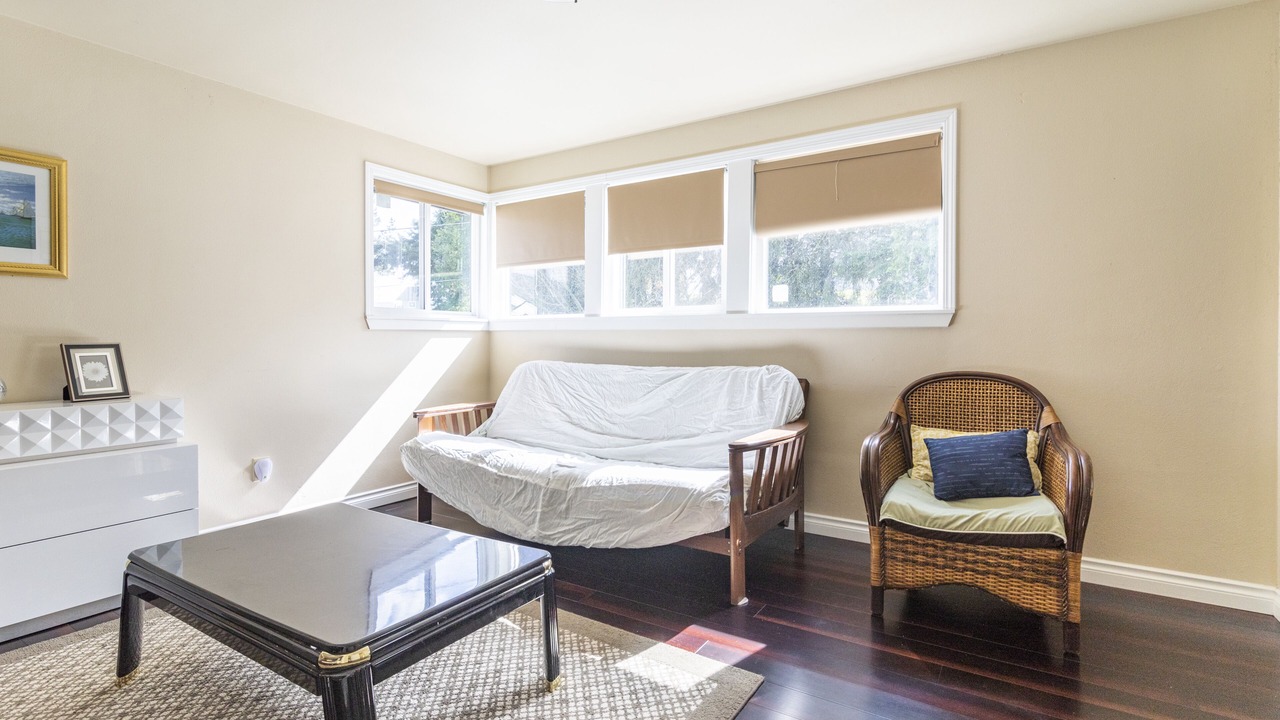 Photo of Livingroom in Bryn Mawr-Skyway