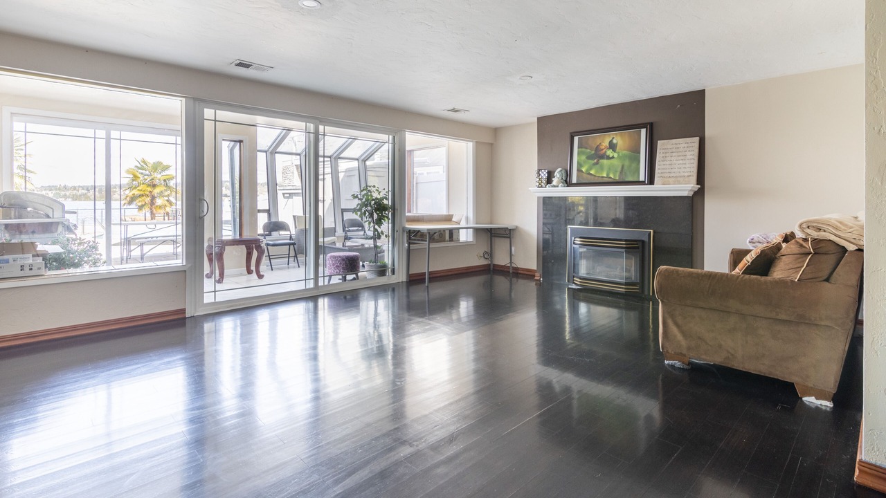 Photo of Livingroom in Bryn Mawr-Skyway
