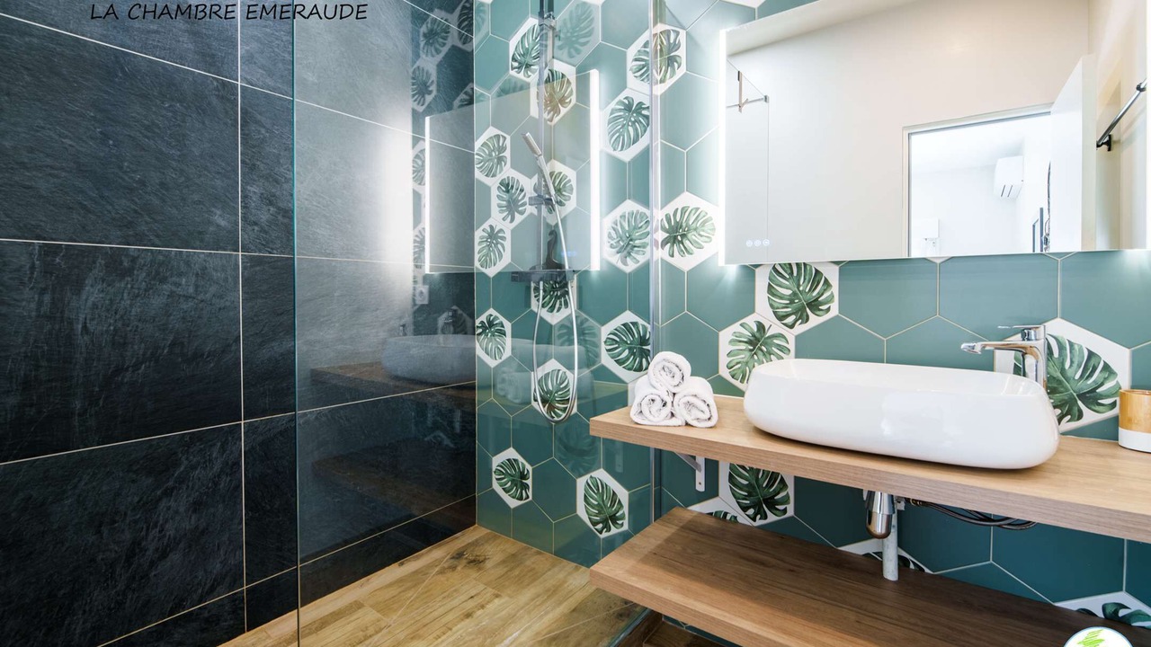 Photo of Bathroom in Parentis-en-Born