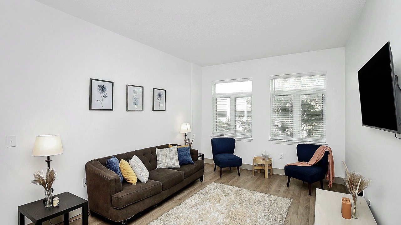 Photo of Livingroom in Charlotte Center City