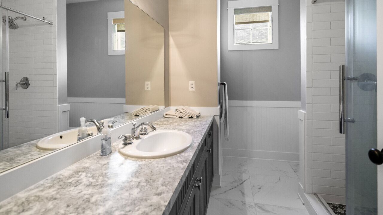 Photo of Bathroom in Oroville