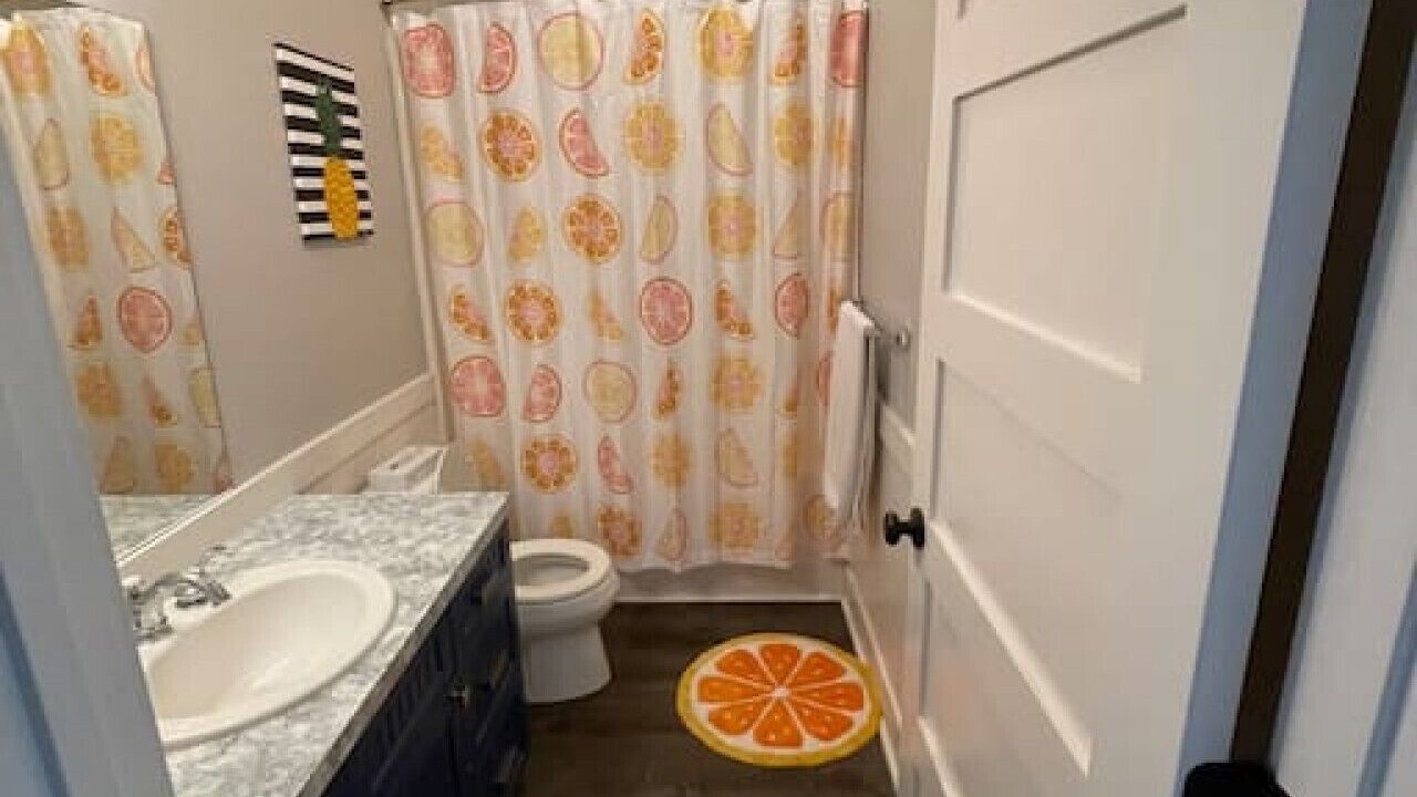 Photo of Bathroom in Oroville