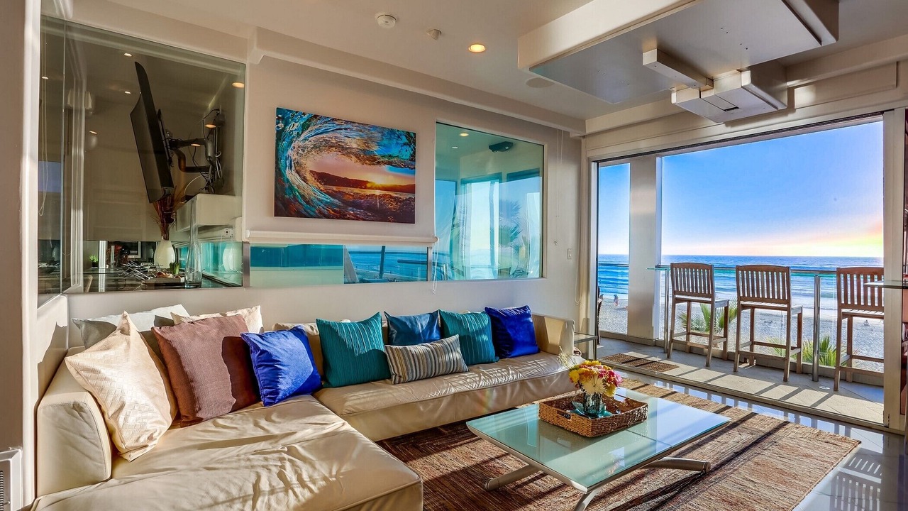 Photo of Livingroom in South Mission Beach
