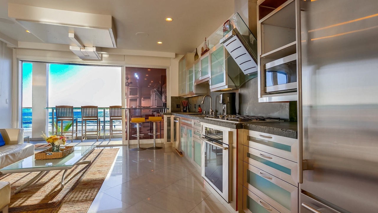 Photo of Kitchen in South Mission Beach