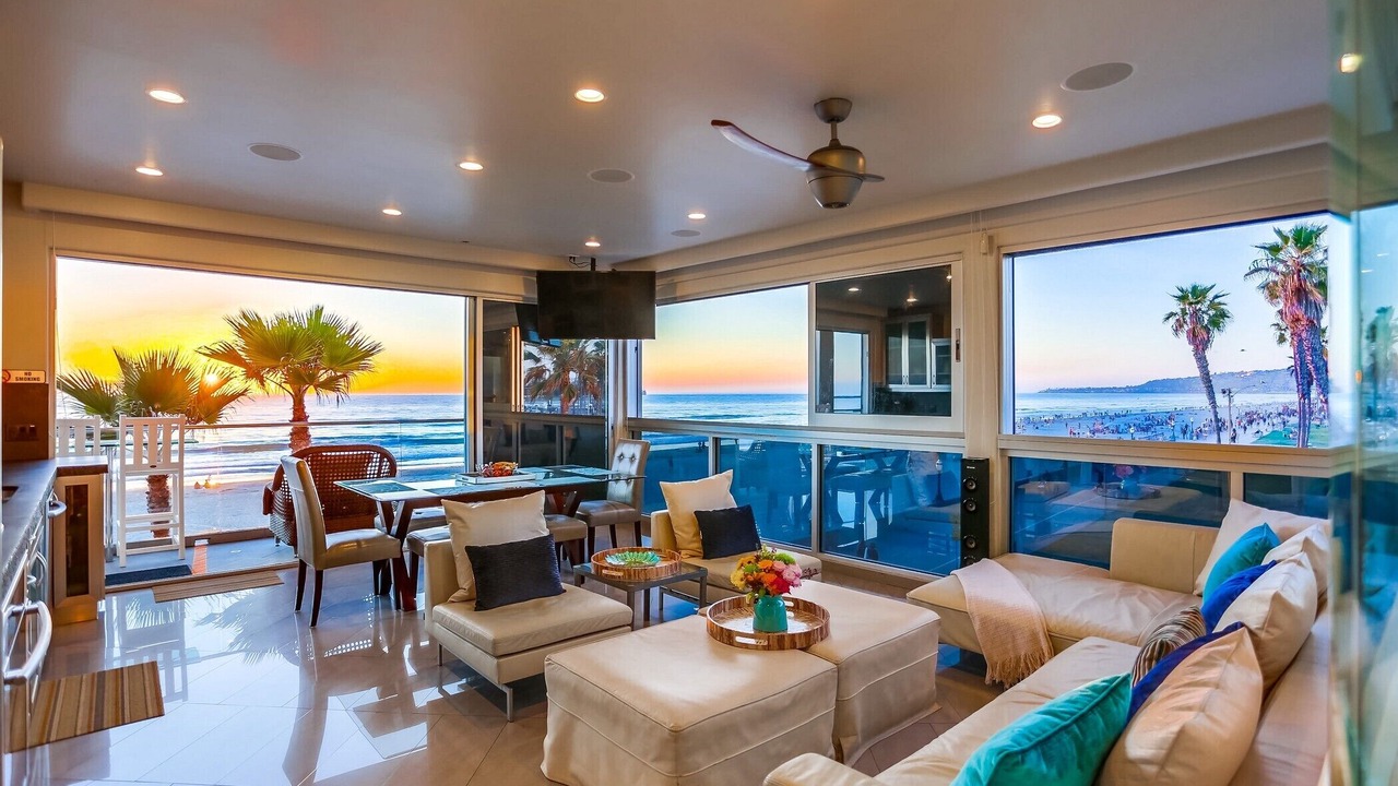 Photo of Livingroom in South Mission Beach