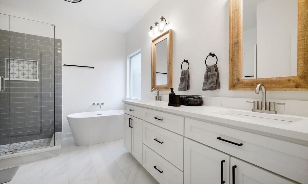 Photo of Bathroom in Highland Village