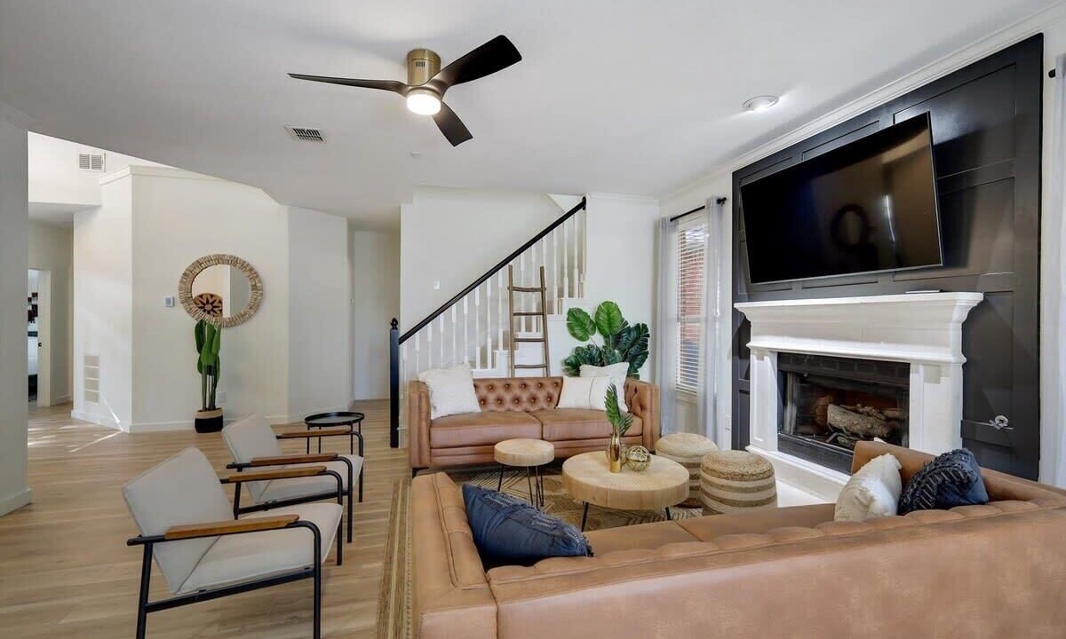 Photo of Livingroom in Highland Village