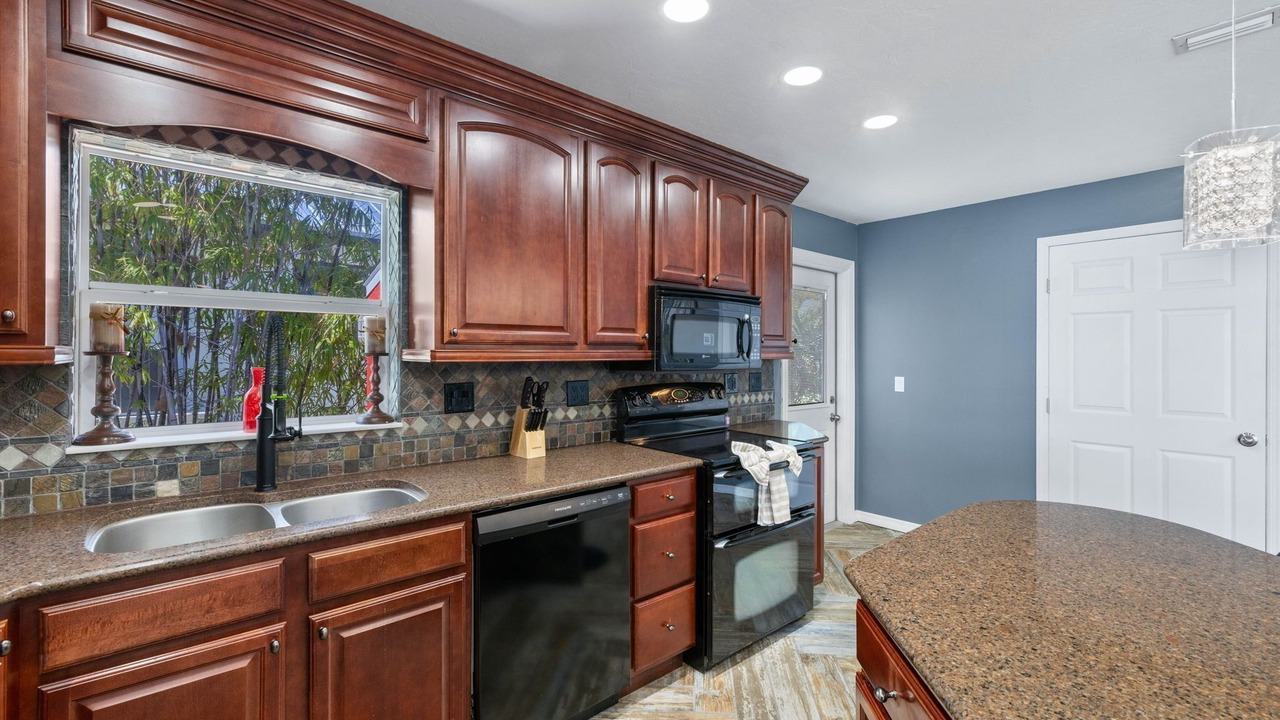 Photo of Others in Eight Lakes