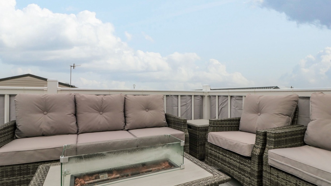 Photo of Patio Balcony in Cayton Bay