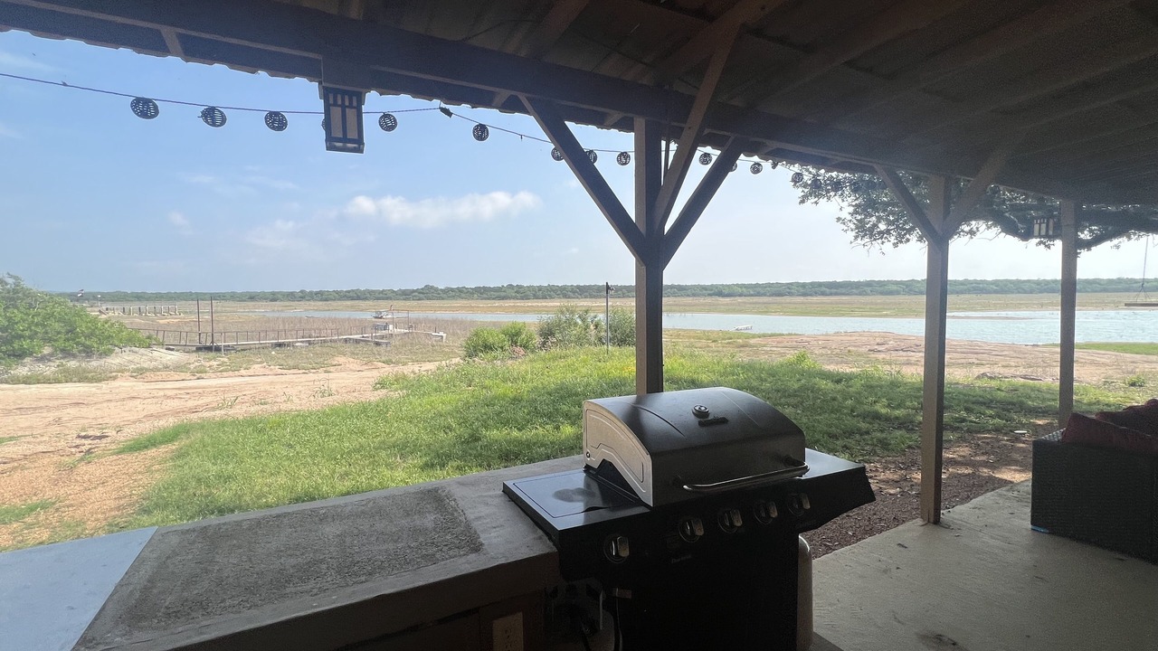 Photo of Outdoor in Buchanan Dam