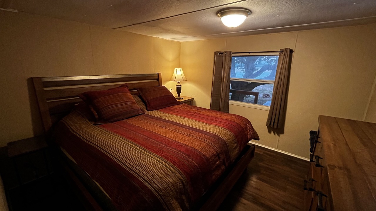 Photo of Bedroom in Buchanan Dam