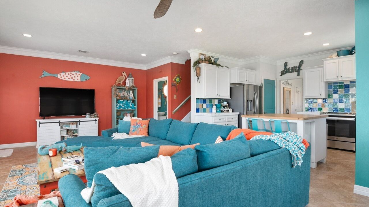Photo of Livingroom in Crystal Beach