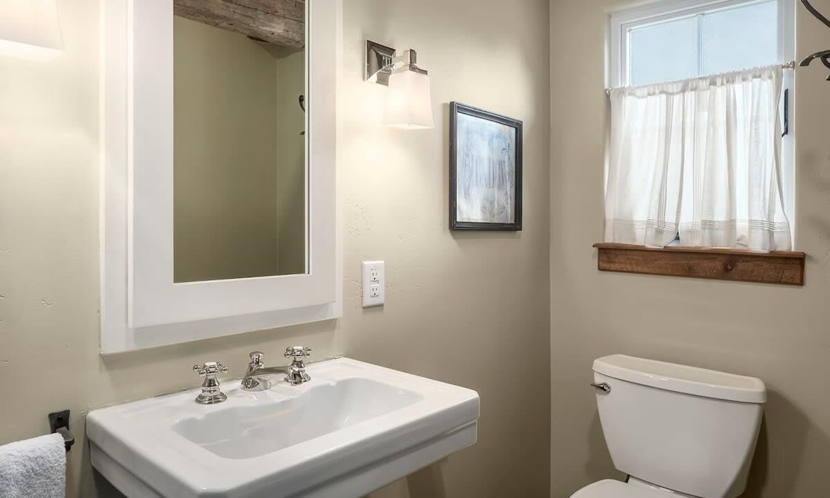 Photo of Bathroom in Blanco