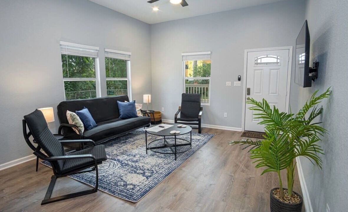 Photo of Livingroom in Nevada Street
