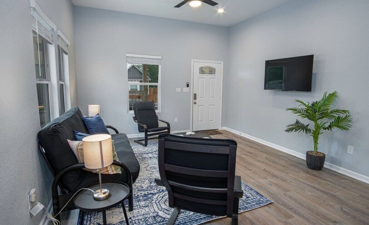 Photo of Livingroom in Nevada Street