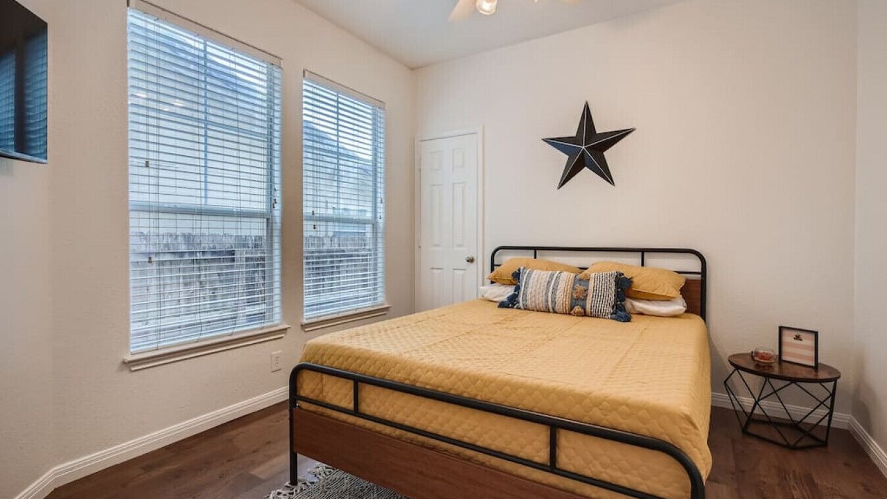 Photo of Bedroom in North Loop